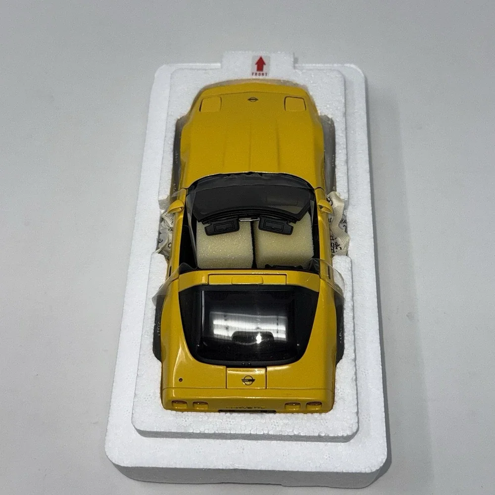 DANBURY MINT YELLOW 1995 CHEVROLET CORVETTE ZR-1 IN 1/24 SCALE NEW IN BOX